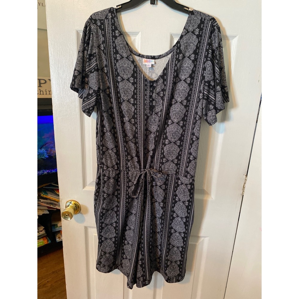 LuLaRoe Romper Womens Large Black White Paisley Medallion Short Sleeve V-Neck L